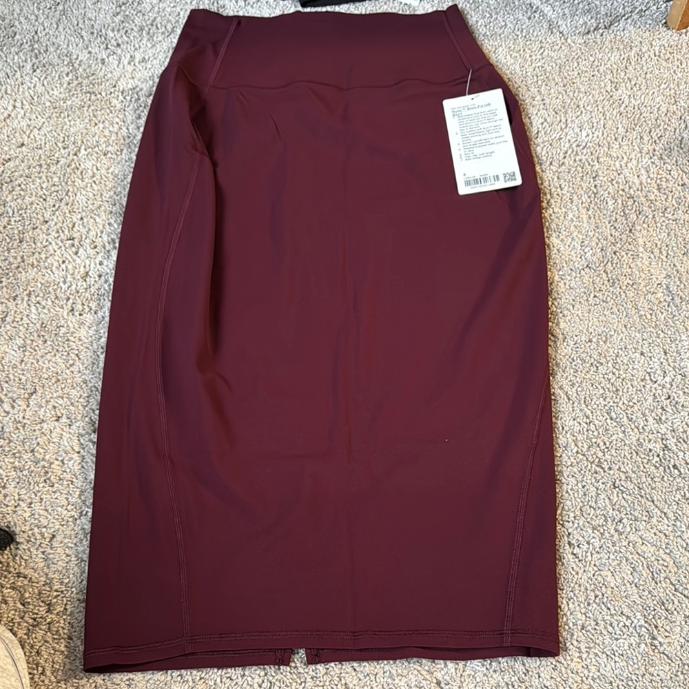 lululemon Align Nulu Slim Fit HR Skirt Garnet Sz8